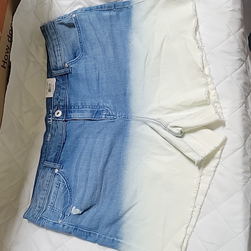 STYLE & CO Women's Distressed Bleach Dip Dye Frayed Hem Shorts